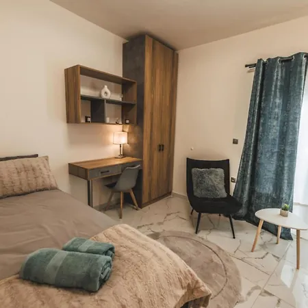 Victoria's Aura I Lejlighed *