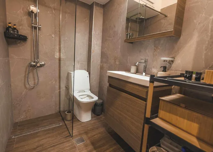 Victoria's Aura I Kozani